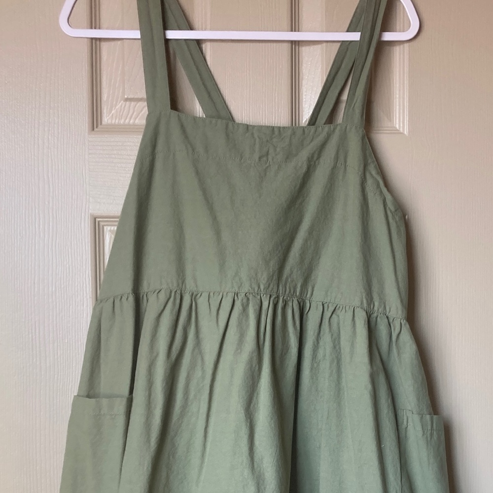 Women’s apron dress sage green